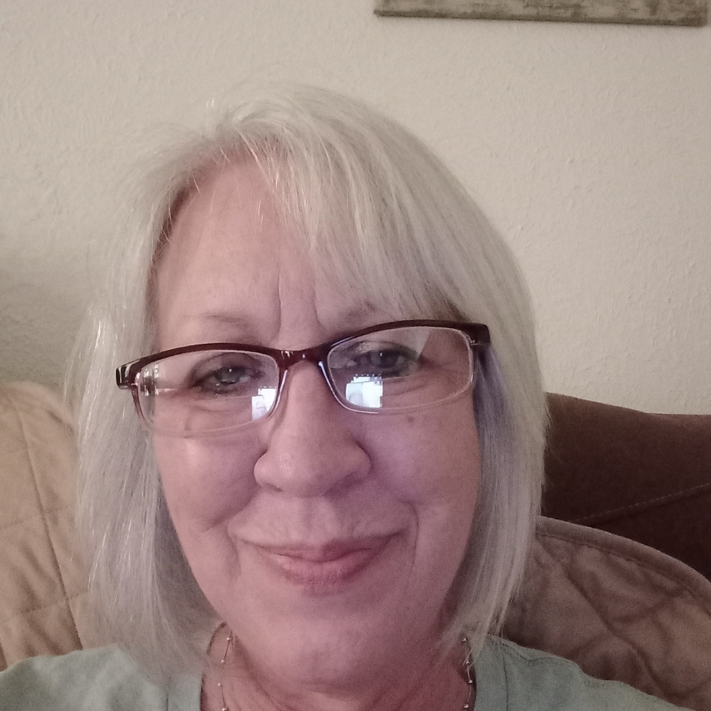 Meet your Posher, Becky